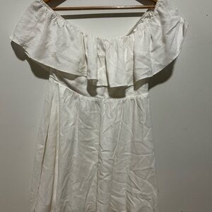 mi ami White Off-Shoulder Ruffle Top